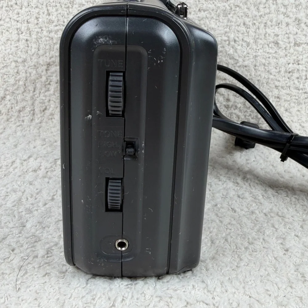 Sony Portable FM/AM 2 Band Radio ICF-38 Black Plug In Or Battery, Clean, Tested